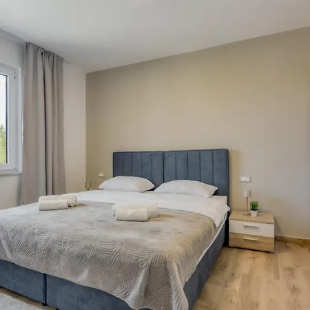 Apartman Vali 100 Meter Von Poreč
